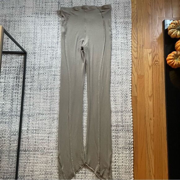 NWOT Sami Miro Vintage Asymmetric Pants in Taupe Rib XL - Picture 6 of 6